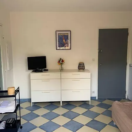 Les Bains De Mer Yourhosthelper Apartment